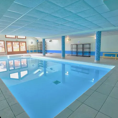 6 Pers. Avec Piscine Aux Pieds Des Pistes - Fr-1-505-218
